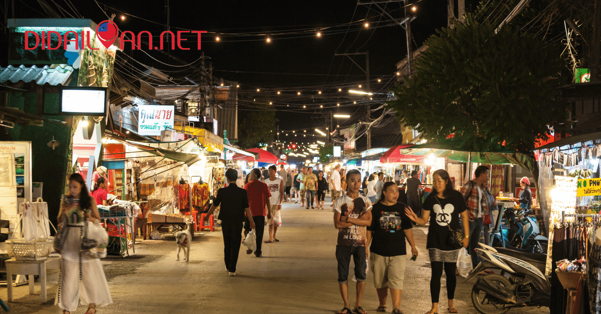 Chợ đêm Lục Hợp (Liuhe Night Market)
